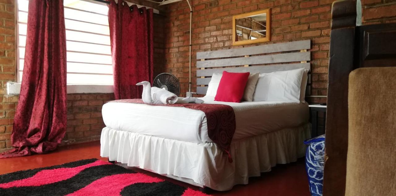 Savanna Bulawayo Dış mekan fotoğraf
