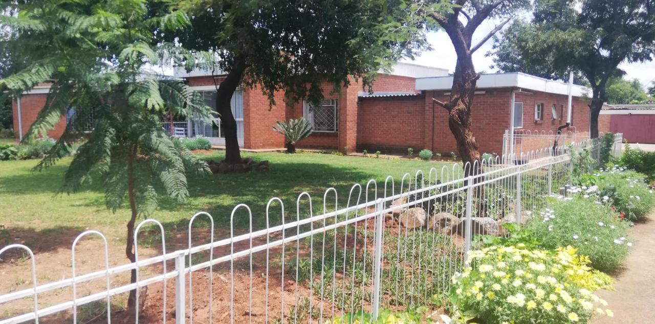 Savanna Bulawayo Dış mekan fotoğraf